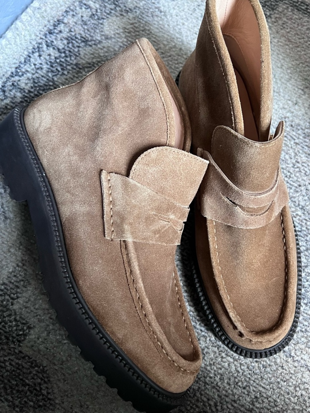 MAKE AN OFFER J CREW Lug Sole Loafer Boot Over the Moon Suede - Picture 2 of 5